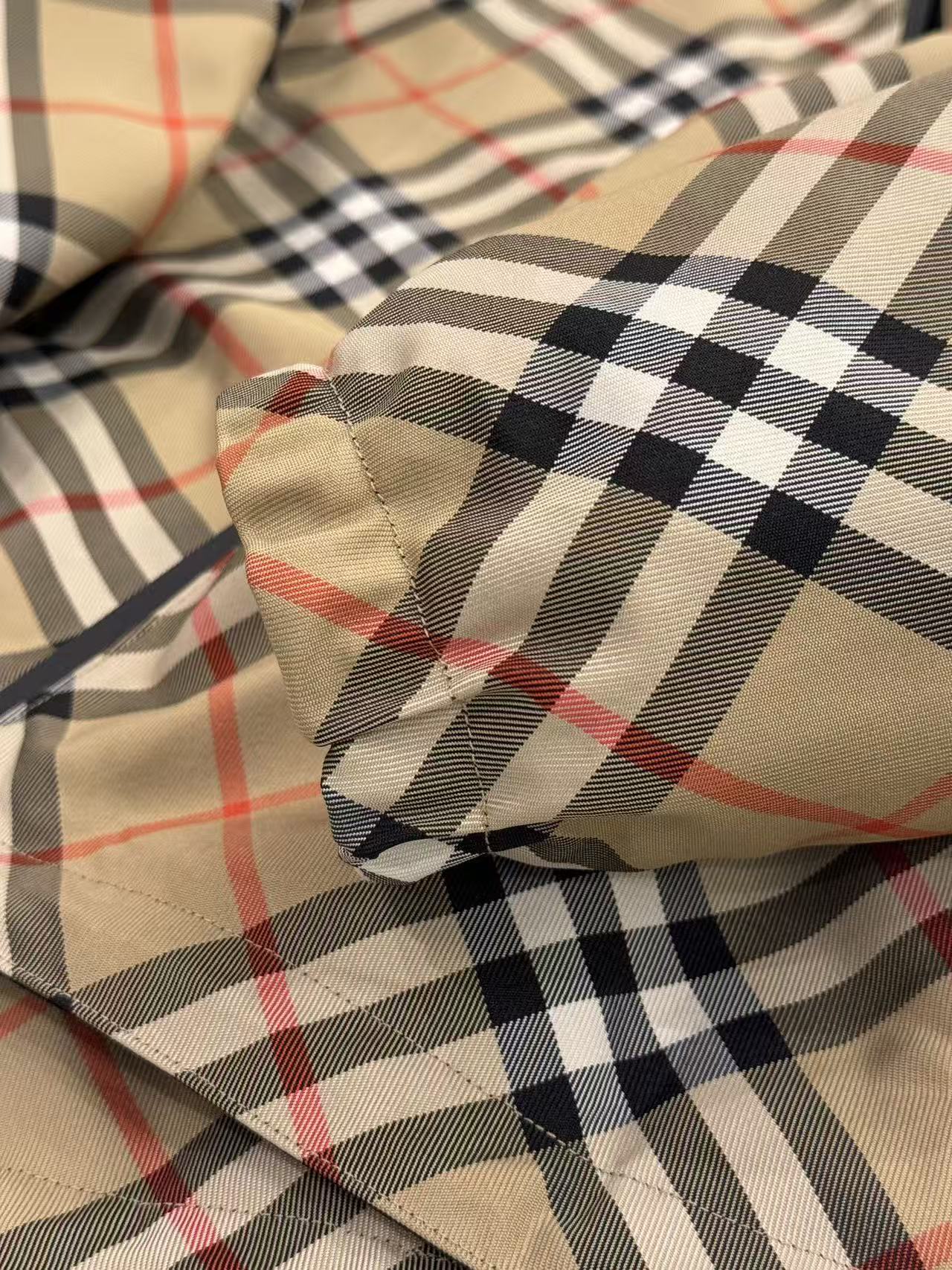 "Berry" Reversible Windbreaker