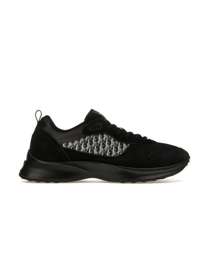 "B25" Sneaker